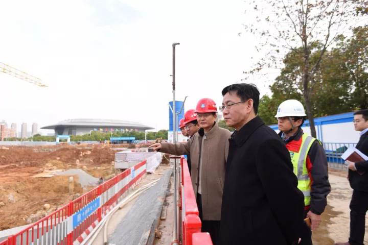 胡亞波現(xiàn)場調(diào)研推進軍運會改造項目建設(圖4)